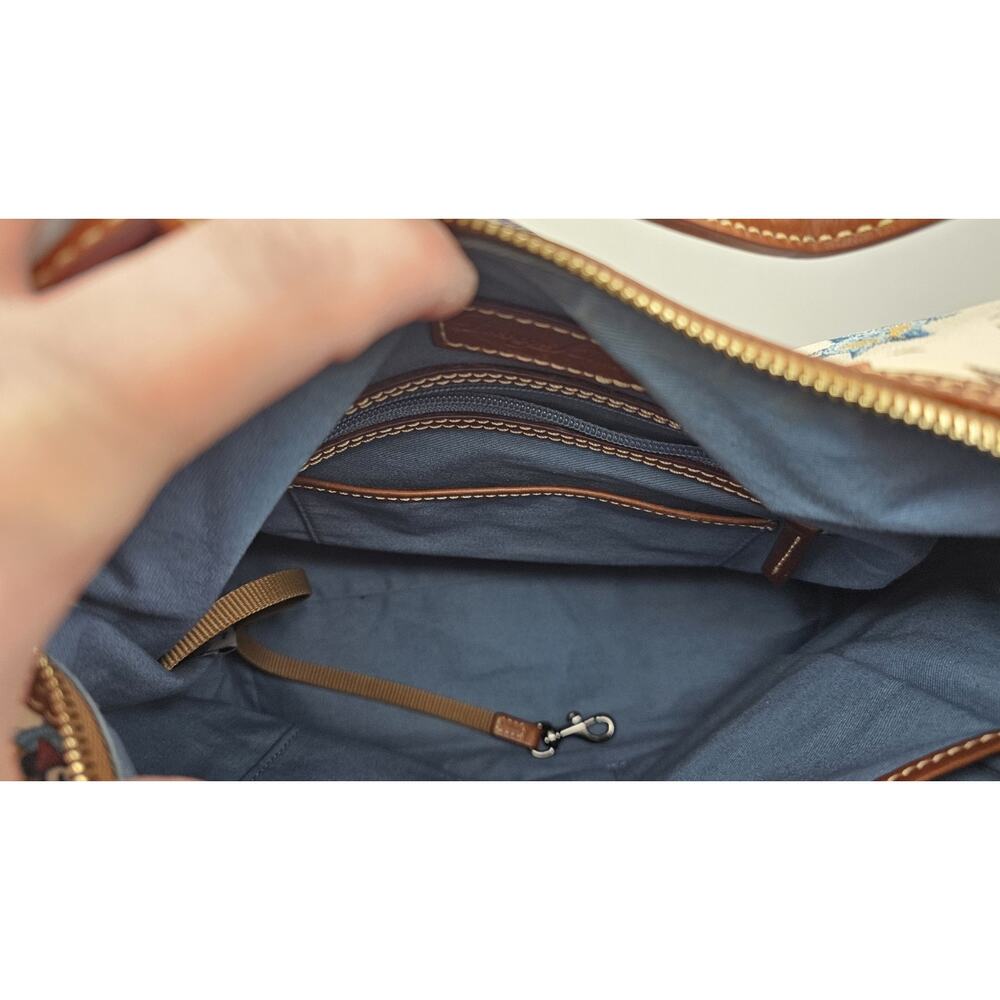 Dooney & Bourke Mickey Mouse Disneyland & World 2018 Passport Shoulder Bag/Purse - Picture 16 of 16